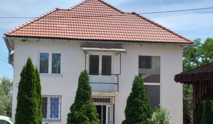 Výmena strešnej krytiny na KD Žihľava, 6/2022.