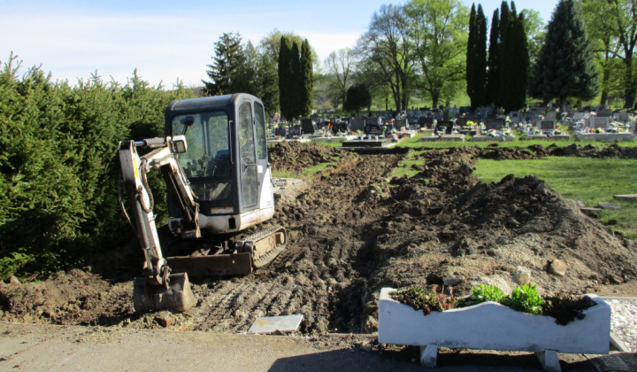 Revitalizácia cintorína v Pôtri