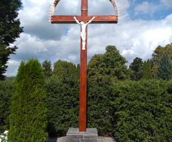 Osadenie nových krížov.