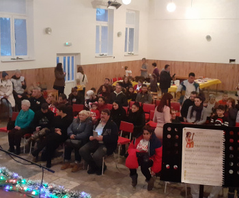Aktuality / Besiedka pod vianočným stromčekom v Pôtri, 20.12.2022. - foto