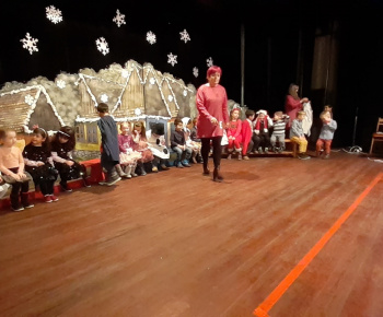 Aktuality / Besiedka pod vianočným stromčekom v Pôtri, 20.12.2022. - foto