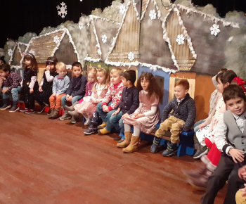 Aktuality / Besiedka pod vianočným stromčekom v Pôtri, 20.12.2022. - foto