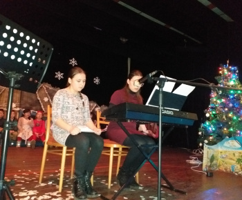 Aktuality / Besiedka pod vianočným stromčekom v Pôtri, 20.12.2022. - foto