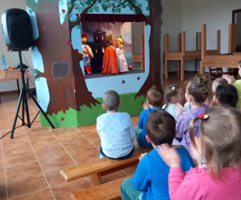 Materská škola - fotogaléria / Divadielko  Lienka, 25.04.2023. - foto