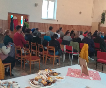 Materská škola - fotogaléria / Október - mesiac úcty k starším. Predstavenie pre starých rodičov. 27.10.2023. - foto