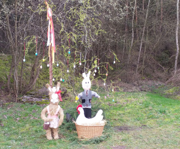 Aktuality / Veľkonočná výzdoba v obci a MŠ. - foto