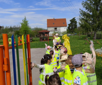Materská škola - fotogaléria / Deň Zeme. - foto