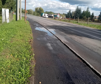 Aktuality / Prebiehajúca rekonštrukcia chodníka do elektrárne. - foto