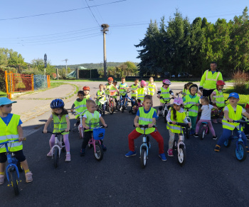 Materská škola - fotogaléria / Deň bez áut 2025. - foto