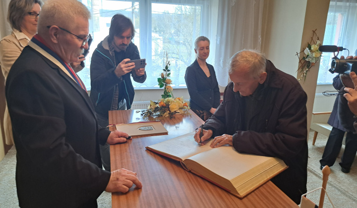 Slávnostné prijatie a udelenie čestného uznania Ing. Jánovi Jančovicovi.