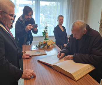 Aktuality / Slávnostné prijatie a udelenie čestného uznania rodákovi Ing. Jánovi Jančovicovi pri príležitosti životného jubilea a za celoživotnú propagáciu obce Pôtor na Slovensku a v zahraničí. - foto