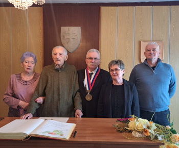 Aktuality / Slávnostné prijatie a udelenie čestného uznania rodákovi Ing. Jánovi Jančovicovi pri príležitosti životného jubilea a za celoživotnú propagáciu obce Pôtor na Slovensku a v zahraničí. - foto