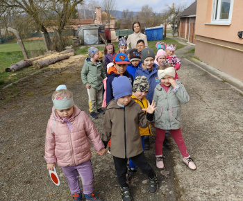 Materská škola - fotogaléria / Mesiac knihy - návšteva obecnej knižnice. - foto