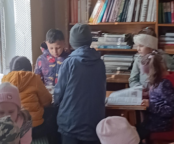 Materská škola - fotogaléria / Mesiac knihy - návšteva obecnej knižnice. - foto