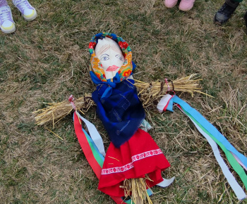 Materská škola - fotogaléria / Vynášanie Moreny. - foto